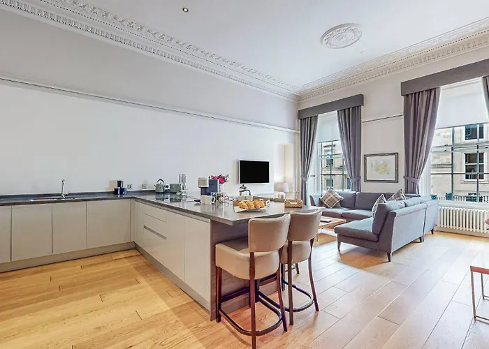 Deluxe Two-Bedroom Apartment